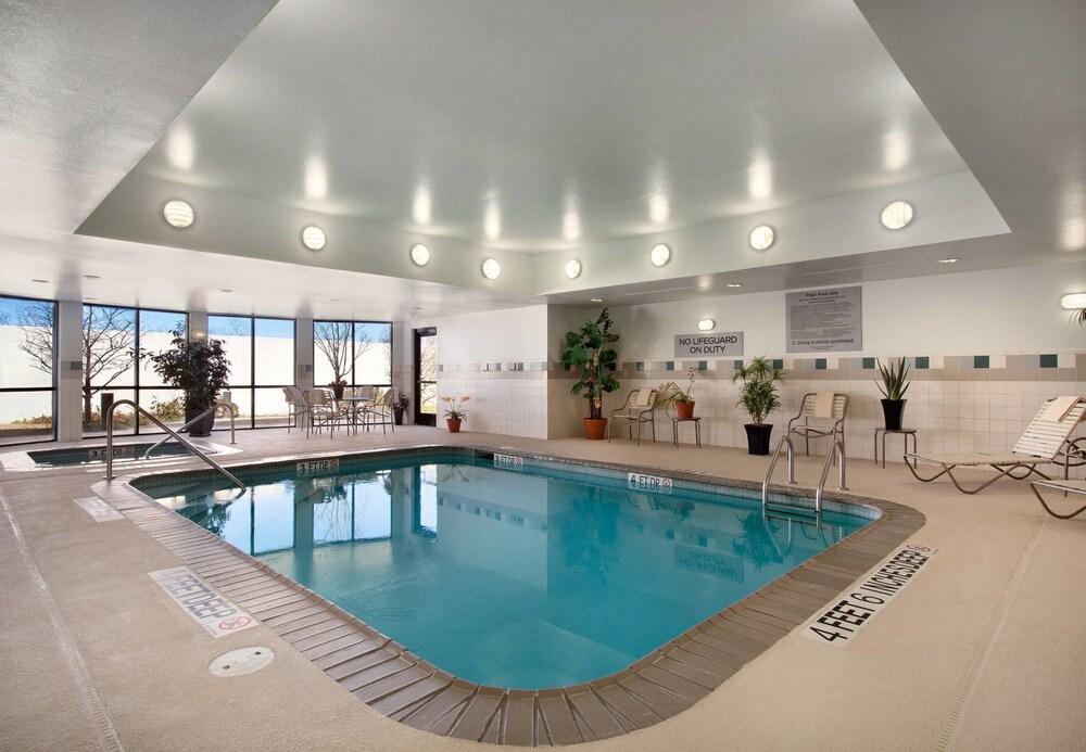 Courtyard By Marriott West Orange Hotel Екстериор снимка