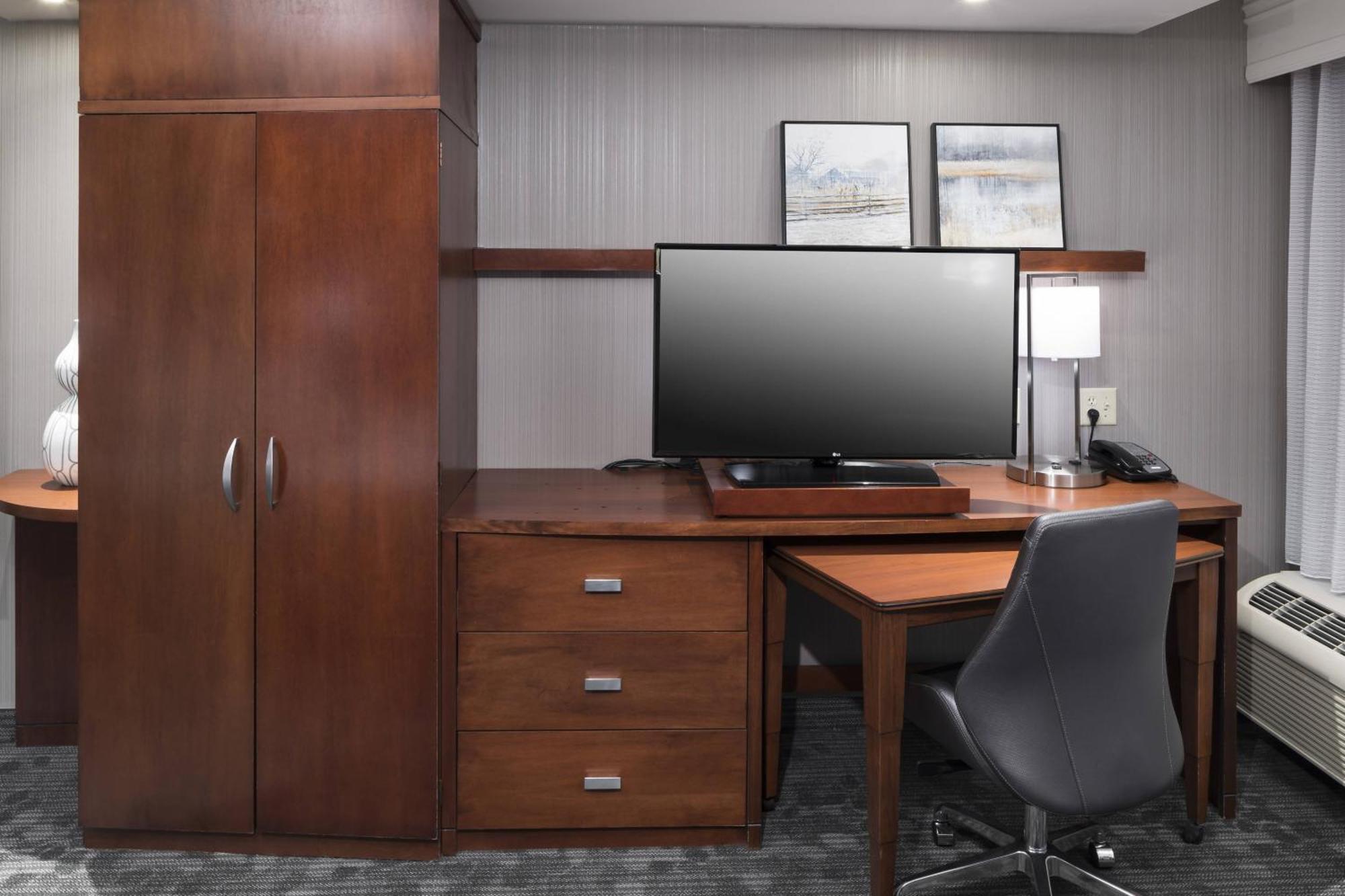 Courtyard By Marriott West Orange Hotel Екстериор снимка