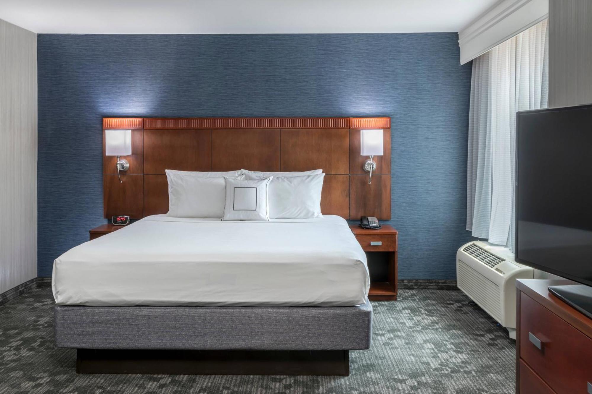 Courtyard By Marriott West Orange Hotel Екстериор снимка