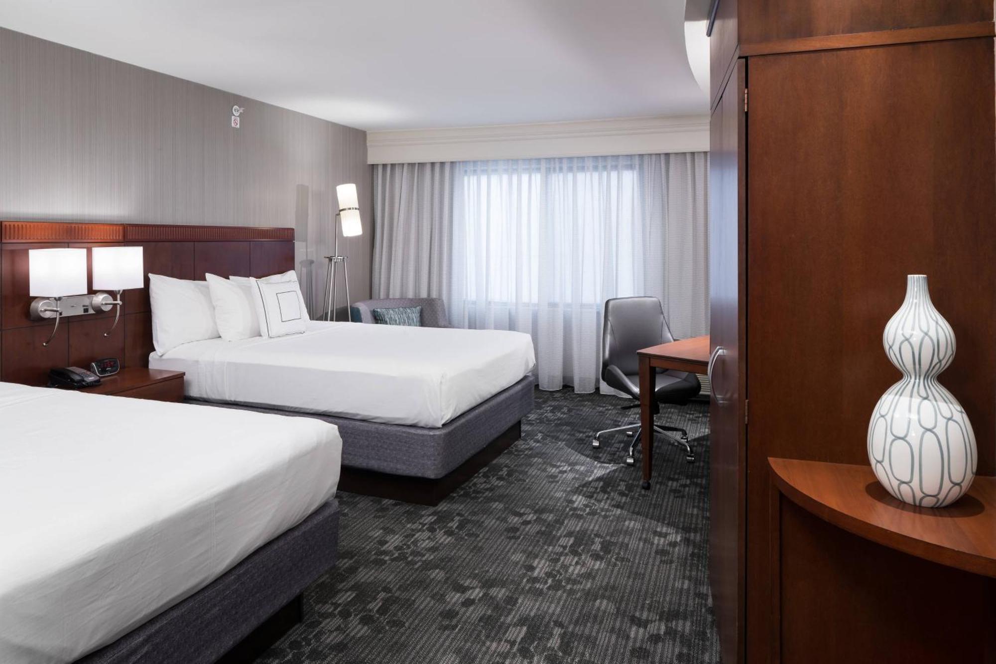 Courtyard By Marriott West Orange Hotel Екстериор снимка
