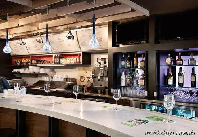 Courtyard By Marriott West Orange Hotel Екстериор снимка